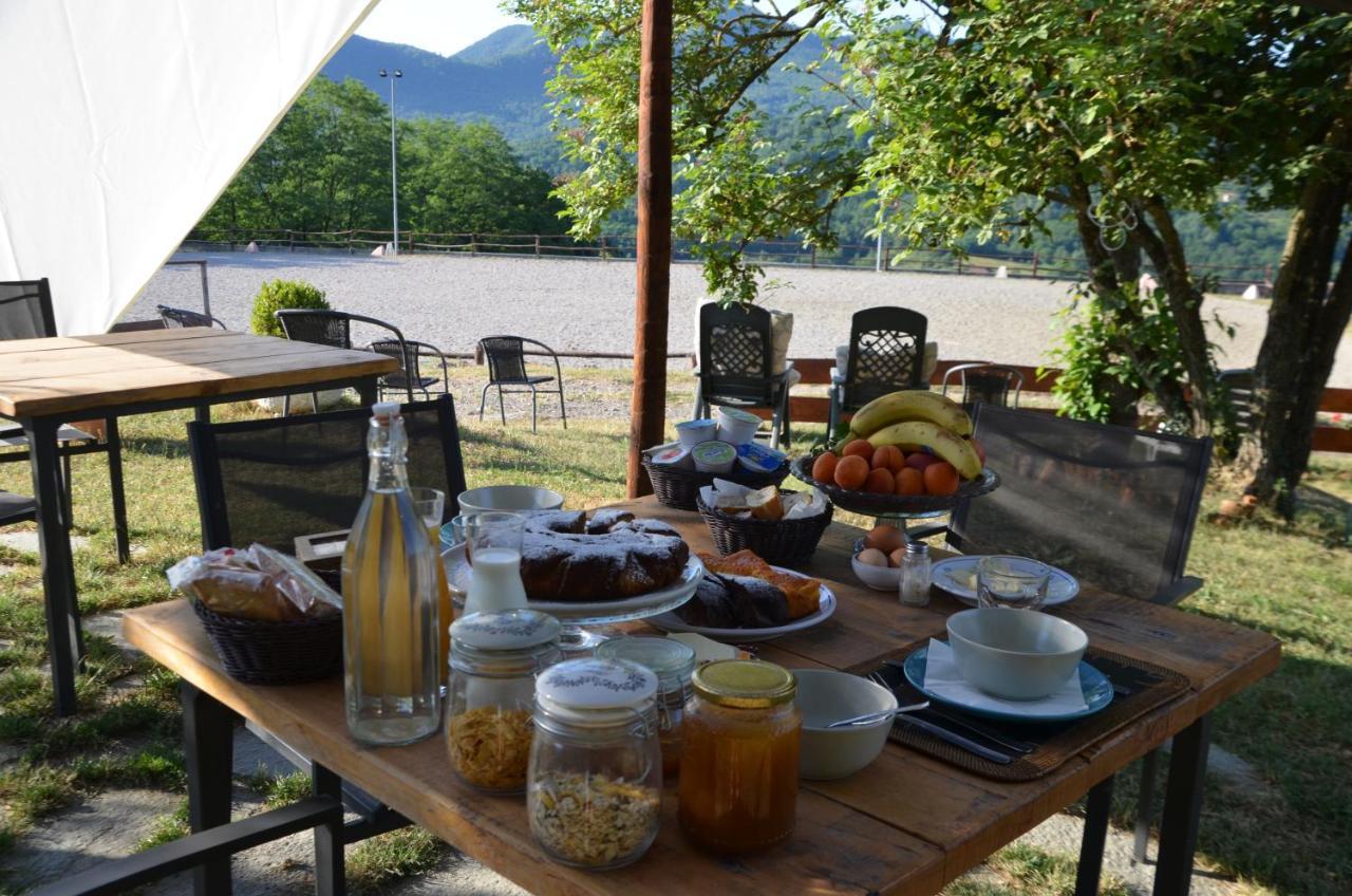 Agriturismo Dei Legi San Pietro Vara エクステリア 写真