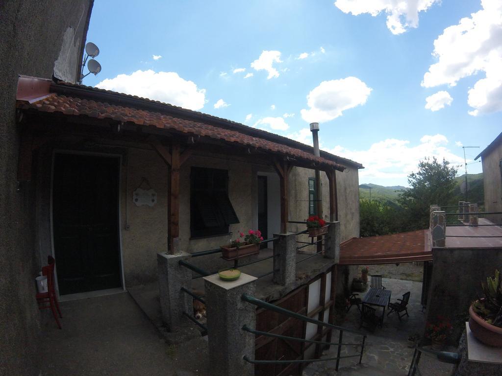 Agriturismo Dei Legi San Pietro Vara エクステリア 写真